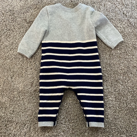 Baby Gap knit one piece 3-6 months - Picture 2 of 3